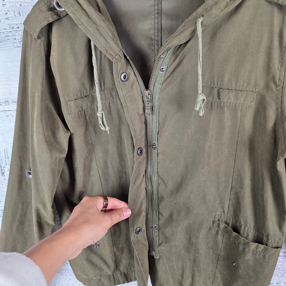 Brandy Melville Hailey Utility Jacket Olive Hooded Cargo OS - Picture 3 of 8